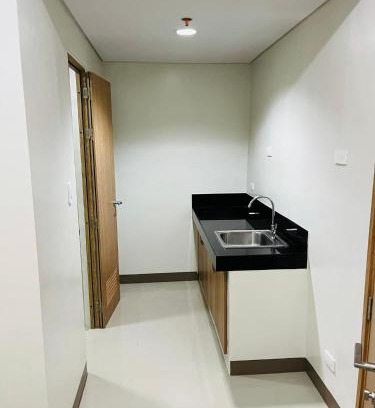Paranaque House | SMDC Bloom residence Sucat Stunning 2BR