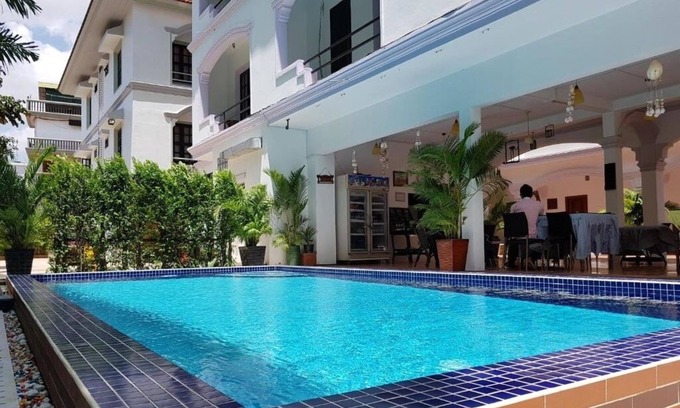 Siem Reap Bed & Breakfast | Smiley's Guesthouse : Double Room (Airconditioning & Hot Water)n