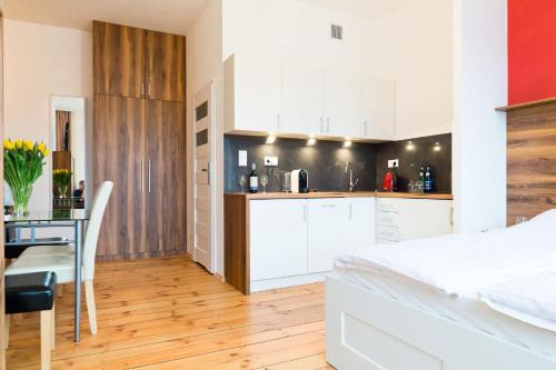 Srodmiescie Apartment | Smolna Apartments by Your Freedom