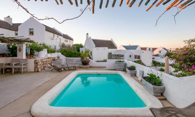 Paternoster Bed & Breakfast | Smugglers' BnB