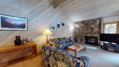 Mammoth Lakes House | Snowcreek Resort Vacation Rentals 252 Snowcreek Road