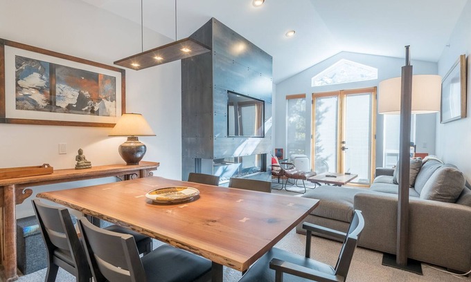 Ketchum Condo | Snowstar Condo 23 - Serene Mountain Dwelling with Onsite Exercise Room