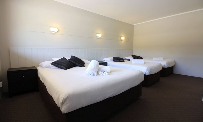 Adaminaby Hotel | Snowy Mountains Resort and Function Centre