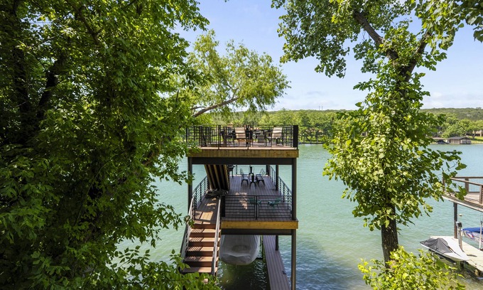 Rio Robles House | Soak, Sip & Savor - Sun-Soaked Dock, Lounge & Hill Country Views