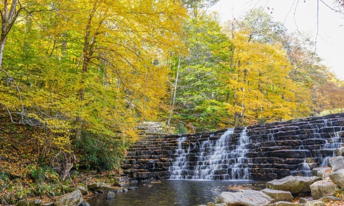 Hidden Valley House | 🏊♀️🐶Soak, Swim, Play: Pool Access, Hot Tub & Pet-Friendly Mountain Escape🌲