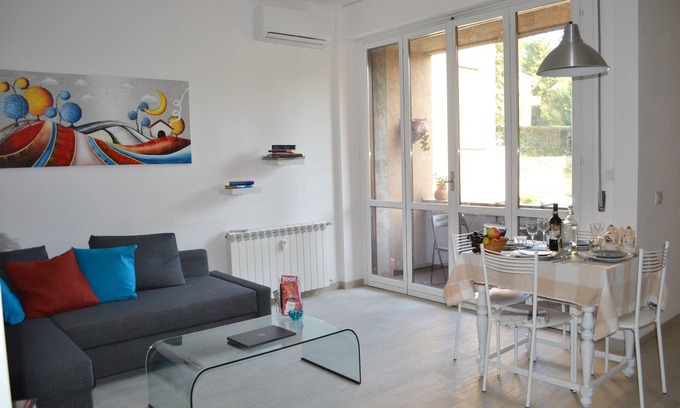 Oltrarno Apartment | Sognando Michelangelo - free private garage near to Florence center