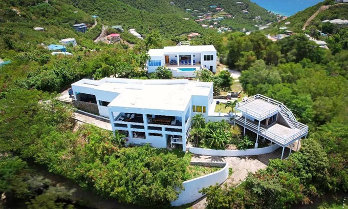 Cart Path Villa | Solace Villa - 5 bedroom with pool and tropical gardens in Apple Bay, Tortola