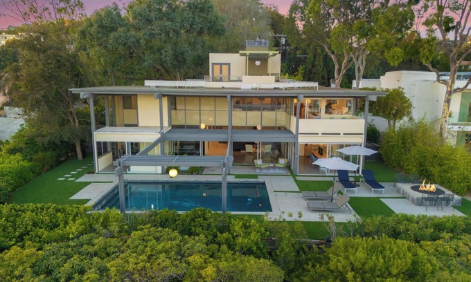 Beverly Hills House | Solara Point - Sunset to Skyline with Pool & Epic Views