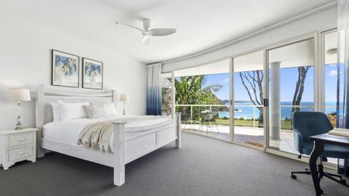 Mid North Coast Waterfront House | Solara - Sleeps 8, Beach, Walk To Resorts, Views