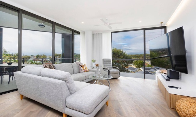 Forster Apartment | Solaris 308 Third Floor