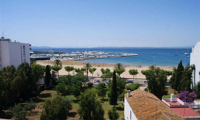 Roses Town Center Apartment | Solimar C Atico B - Two Bedroom Apartment, Sleeps 4