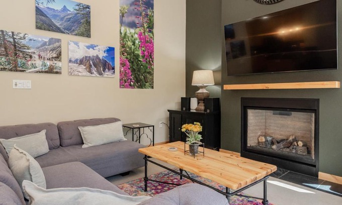 Mammoth Lakes House | Solstice 24