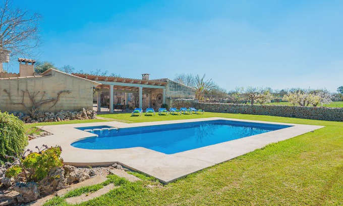 Muro Villa | Son Parera De Baix - Three Bedroom Villa, Sleeps 6