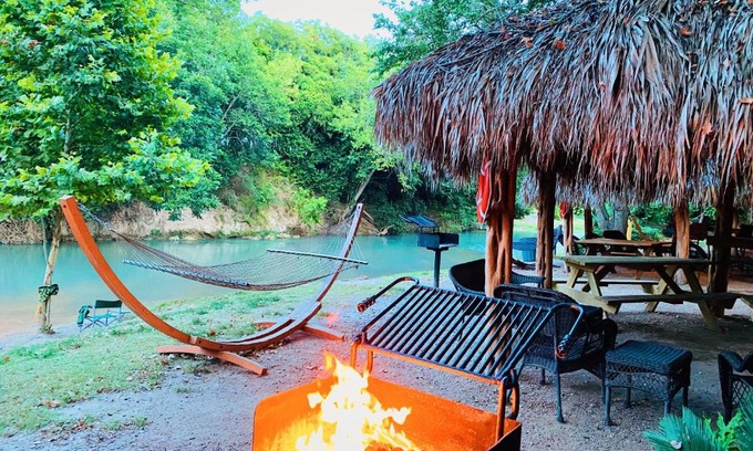 Fentress House | Son's River Ranch Glamping Cabin #1 Rare Find! Glamping on the Gorgeous San Marcos River!