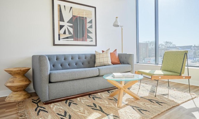 Uptown Apartment | Sonder at REVEL