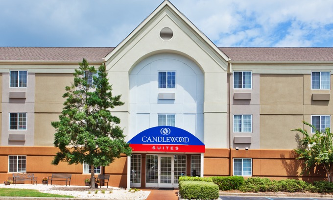 Golden Hotel | Sonesta Simply Suites Denver West Federal Center