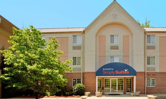 Newport News Hotel | Sonesta Simply Suites Hampton