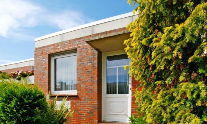 Norddeich House | Sonnenschein by Interhome