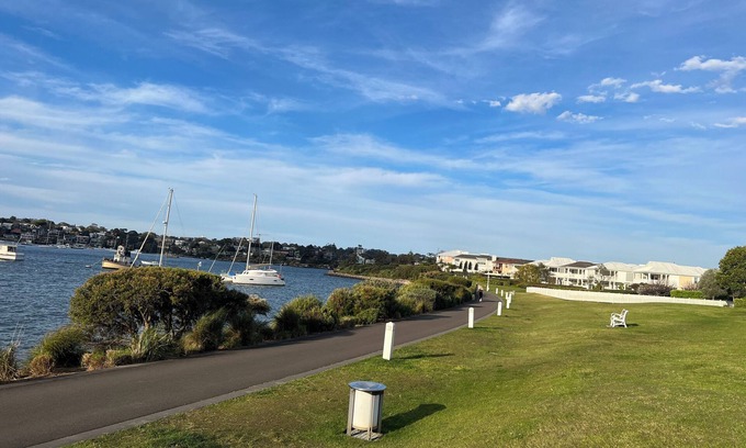 Mortlake Apartment | Soothing 2-bedroom apartment with great view in Mortlake
