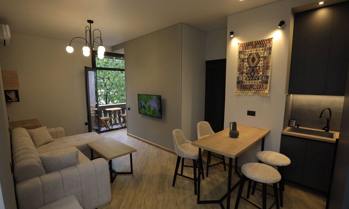 Arabkir Apartment | Soothing apartment with AC in charming Yerevan