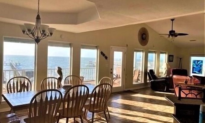 Port Mansfield House | Sophisticated, Beautiful Home! 3 BDRM/2 BATH. Private Fishing Pier.
