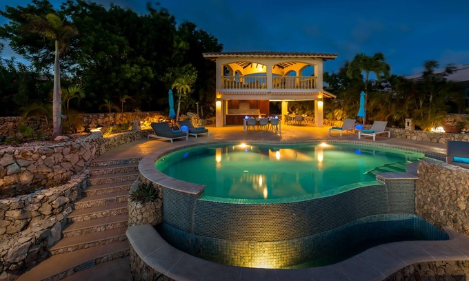 Sabadeco Villa | Sophisticated Oceanfront Villa, Beach Access, DISCOUNT SEPTEMBER- DECEMBER