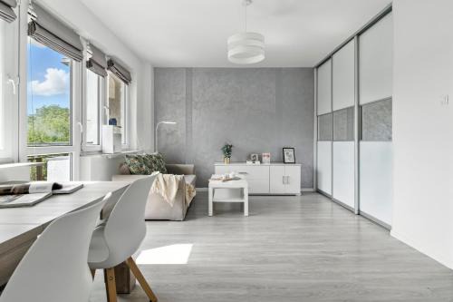 Ursus Apartment | Sosnowskiego by Solarento