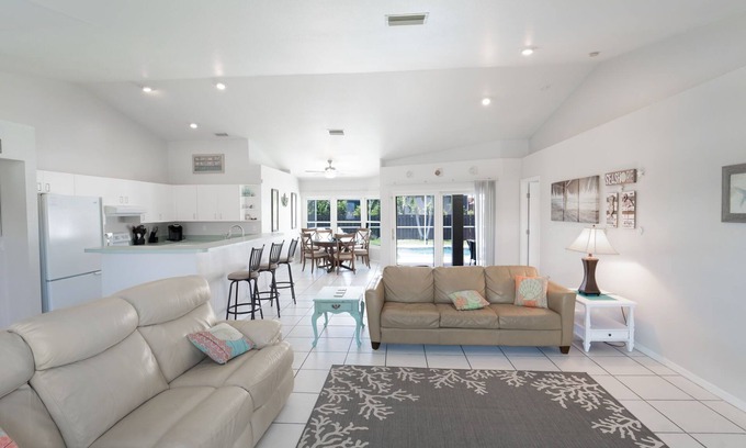Pelican House | Sought after SW Cape Coral in beautiful waterfront neighborhood