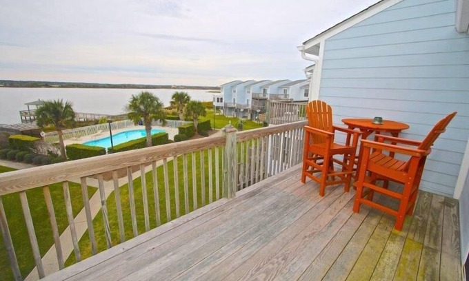 North Topsail Beach House | Soundfront Townhome with 2 Bedrooms
