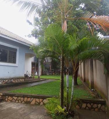 Nsasa House | Sour sop Guest House