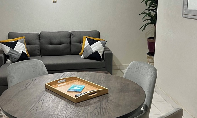 Below Rock Apartment | South Coast Vibes – Charming 2 Bedroom, 1 Bathroom Self-Contained Apartment
