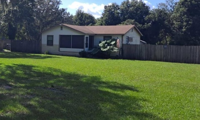 Lakeland Cabin | South Lakeland Home Big Yard