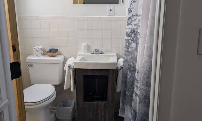 Canaan Apartment | South of the Border VT Room 1