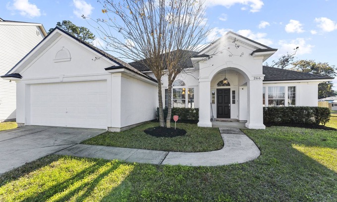East Arlington House | Southern Charm at Southern Rose