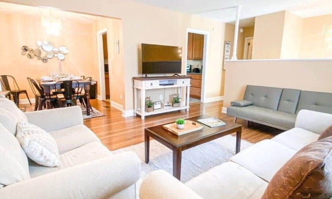 Huntsville House | Southern Charmer Summ