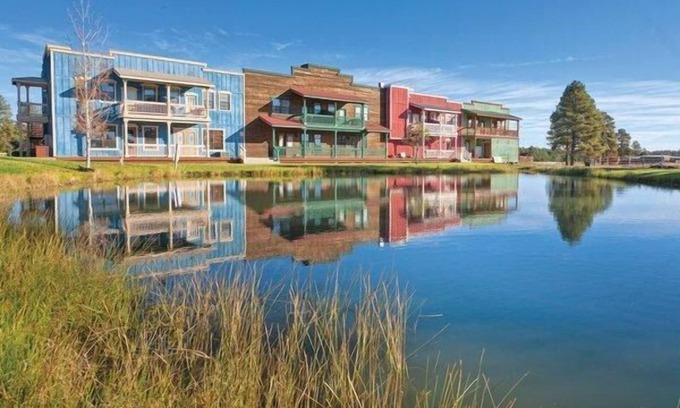 Heber Resort | Southwest-Style Condos w/Fireplaces, Resort Pool and Hot Tub & Onsite Fishing