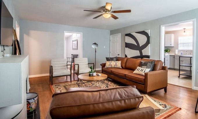 Heart of Lubbock House | Southwest Vibe - 3BR/2BA - Unique Stay