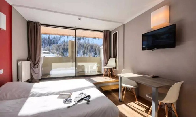 Isola Apartment | SOWELL RÉSIDENCES New Chastillon* - Studio 3 People