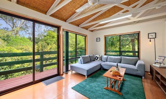 Warburton House | Spa Retreat With Amazing Views