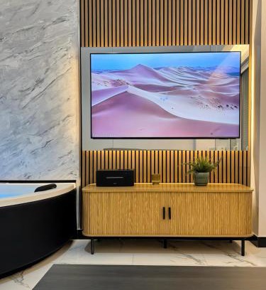 Larissa Apartment | Spa Suite with Jacuzzi and Ancient Theater View