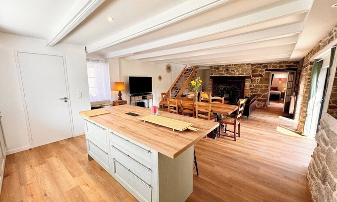 Riantec House | Spacieuse Longère de Charme - Refaite à Neuf