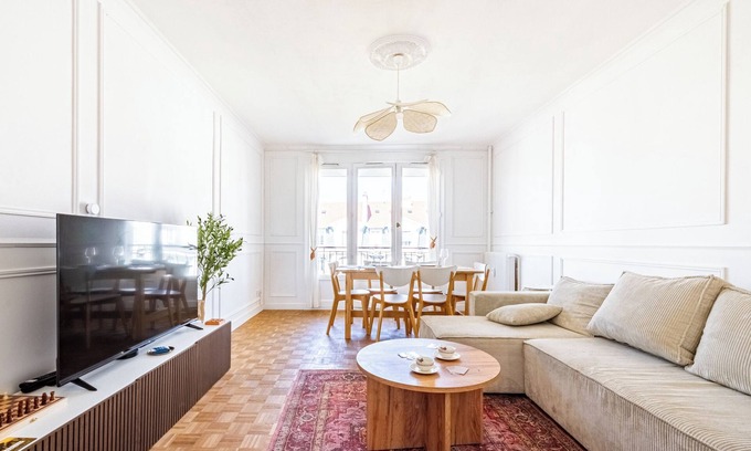 Faubourg North Apartment | Spacieux appartement avec parking Centre de Dijon