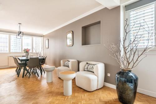 Puteaux Apartment | Spacieux et confortable avec vue Tour Eiffel
