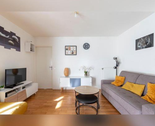Cachan Apartment | "Spacieux et lumineux" proche Paris