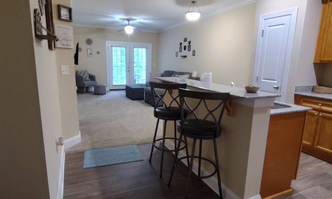 Fort Mill Apartment | Spacious 1-bedroom apt. near Carowinds with a private balcony, gym, and pool