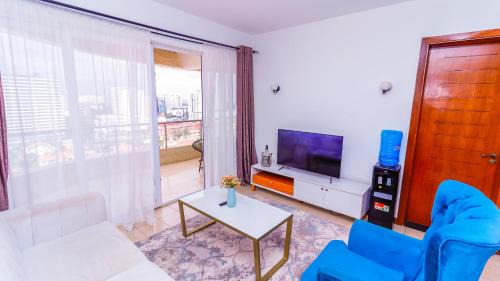 Kilimani Apartment | Spacious 2 BED kilimani with balcony views, roof top pool and gym