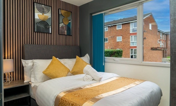 Wealdstone Apartment | Spacious 2 Bedroom Home in Harrow | Free Parking