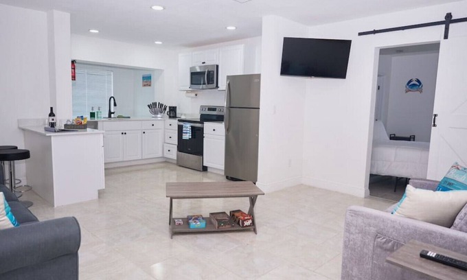 Ortona North Condo | Spacious 2 bedroom with Oceanview across the Beach