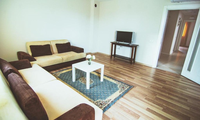 Sarsu Mahallesi Apartment | Spacious 2 Bedroom For Up To 5 With Mountain View. Free Wifi