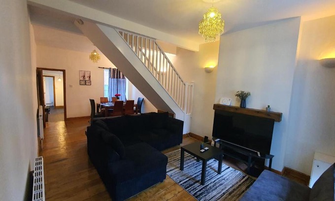 Erdington Apartment | Spacious 2 Bedroom Home in Birmingham